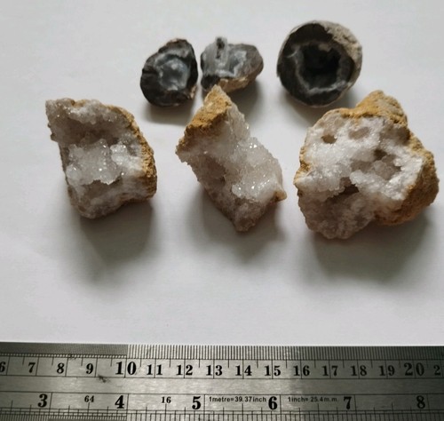 Small clear quartz crystal - quartz, &
