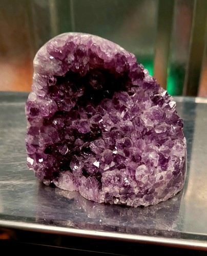 Amethyst cut base geode - cut, 830g