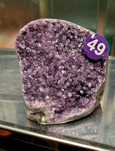 Amethyst cut base geode 720g - cut,