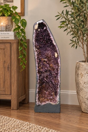 Tall amethyst crystal - amethyst, geode