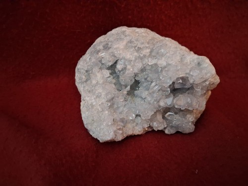 Celestite rock geode 800g pale - 800g,